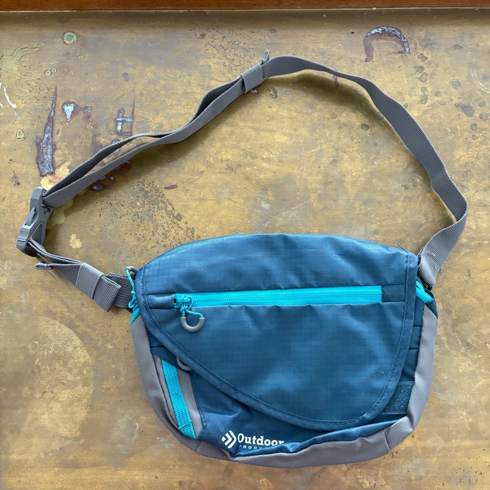 Outdoor Products‎ Fanny Pack Cross Body Grey Blue Zipper Pockets 10.5” X 7.5”